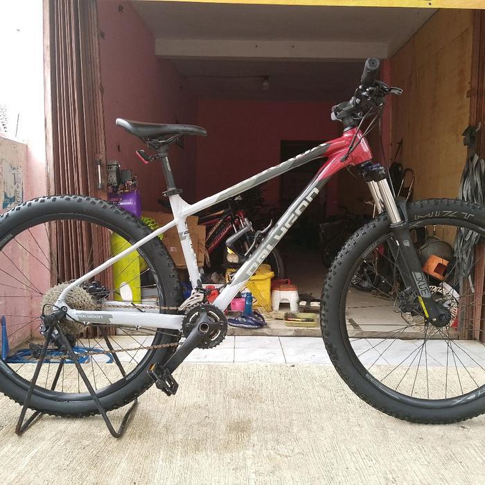 Sepeda Gunung Mtb Polygon Xtrada 5 Size M Ban 27.5 Inch Speed 2x10 Rem Hidrolik Siap Pakai