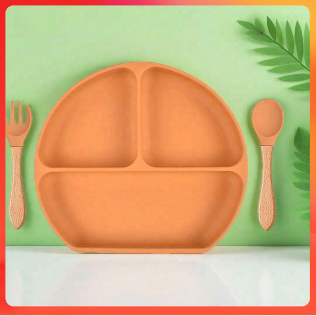 Hot sale Piring Hisap + Sendok + Garpu Set Alat Mkn Set Piring Silikon Tahan Air Anak Terlaris