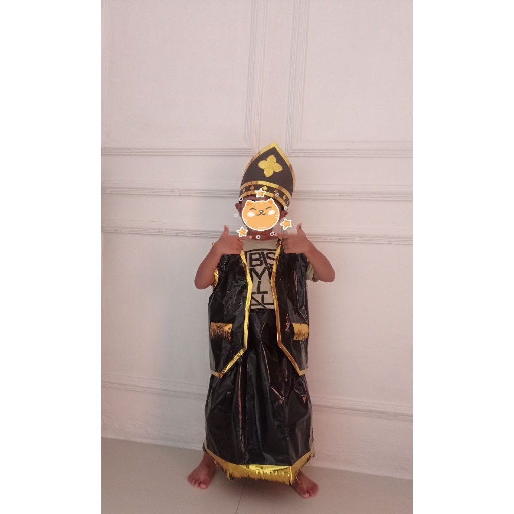 Setelan Kostum Karnaval Dari Plastik