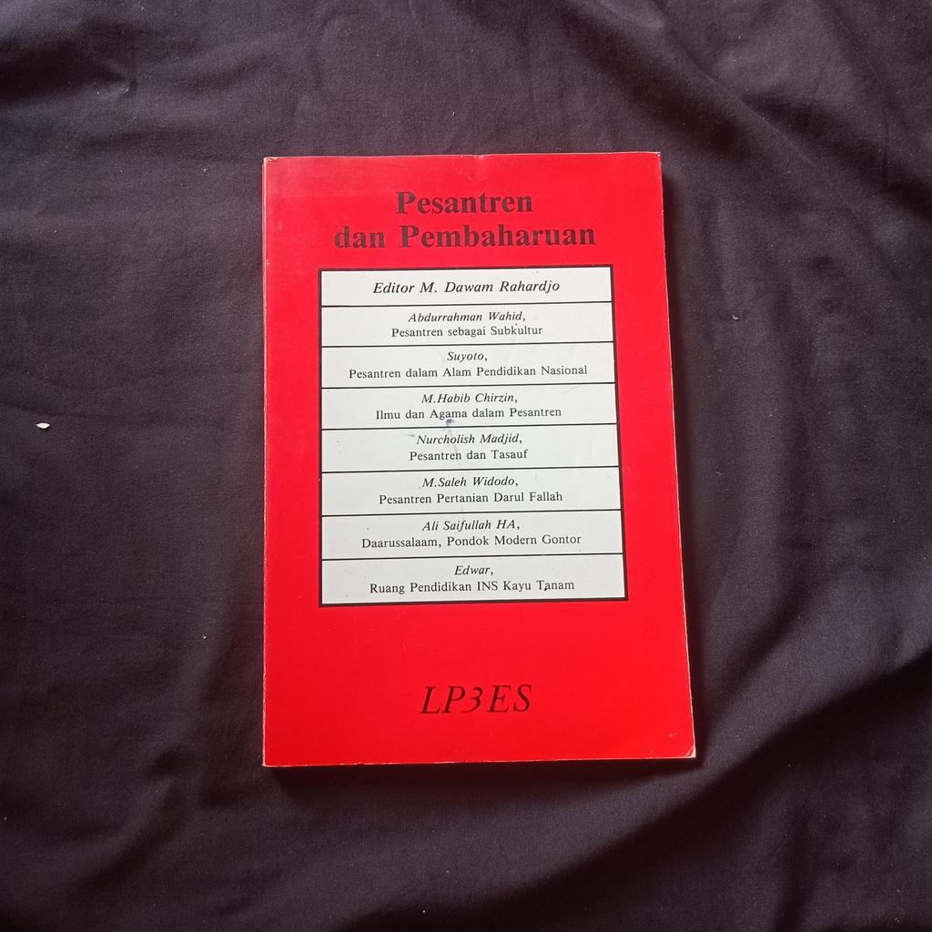 Buku Pesantren dan Pembaharuan