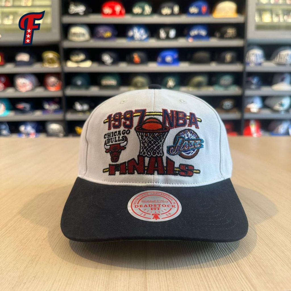 Topi Mitchell and Ness 1997 NBA Finals Chicago Bulls vs Utah Jazz Snapback Hat Original