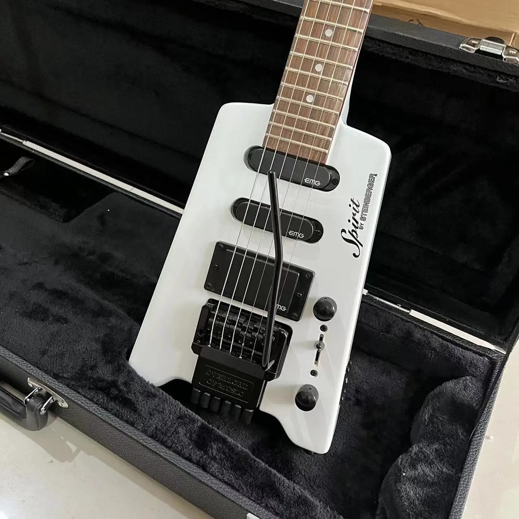 Steinberger Electric Guitar, White Color, Mahogany Body, Rosewood Fingerboard, Black Harde, 6 String