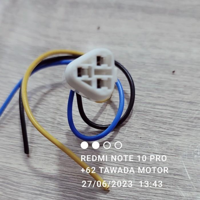 SOKET LAMPU SENJA DEPAN YAMAHA JUPITER MX KING 150 - FEMALE