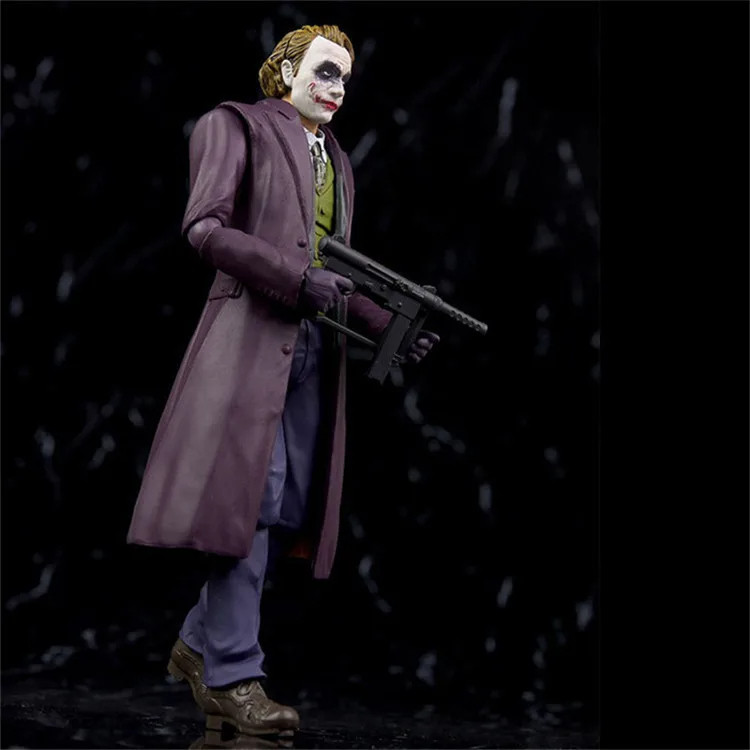 Koleksi Mainan Joker The Dark Knight / Action Figure