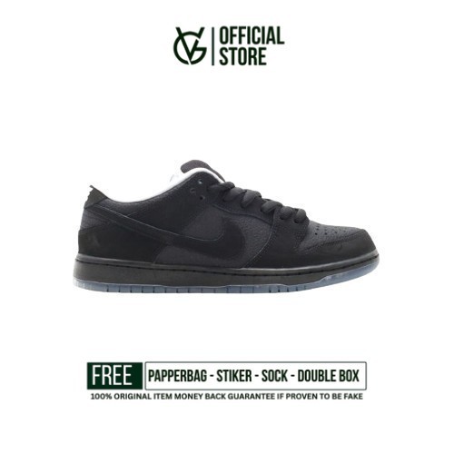 Sepatu Sneakers Nike SB Dunk Low SP Undefeated Triple Black  Original Authentic Unisex