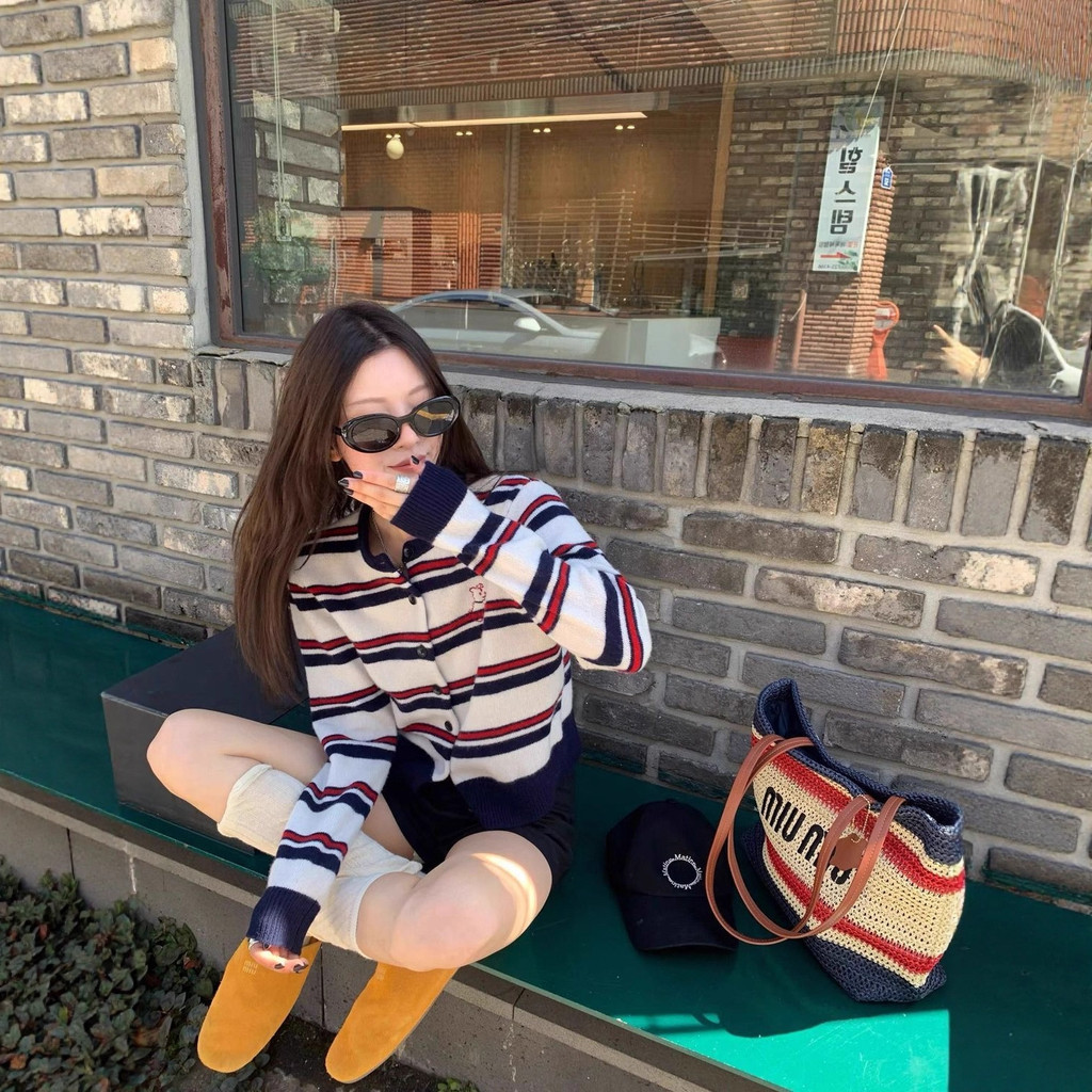 Dainty Vogue Cardigan Rajut Bergaris Lengan Panjang Bordir Untuk Wanita, Model Pendek