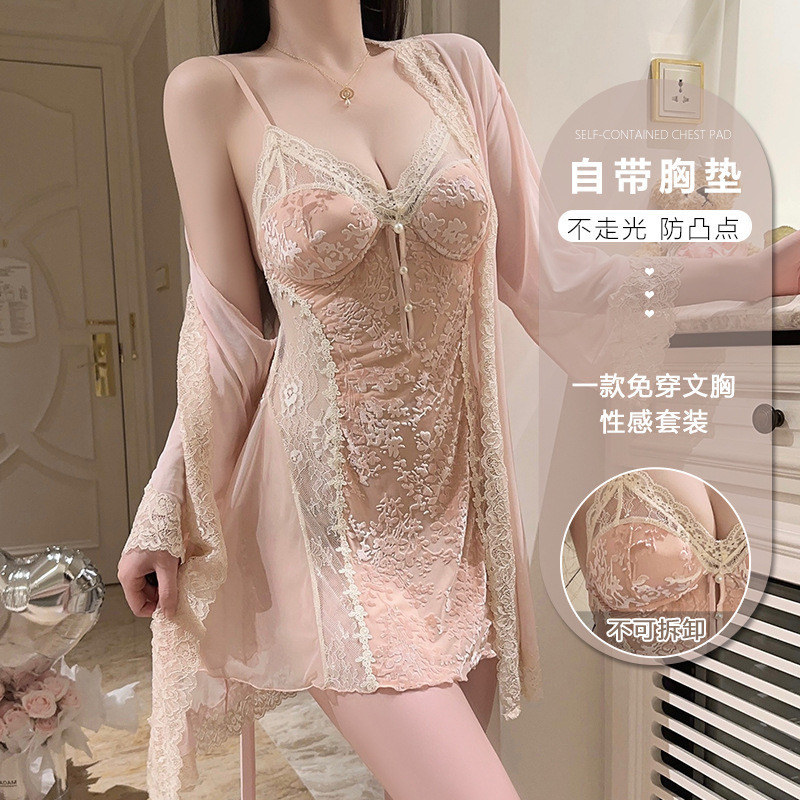 Gairah Mendalam V Set Gaun Malam dan Jubah Berlapis