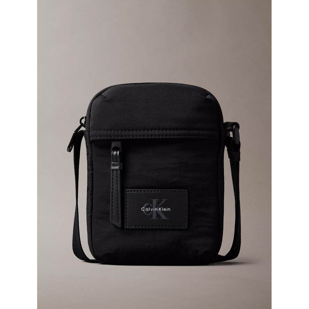 Calvin Klein - Nylon Reporter Bag