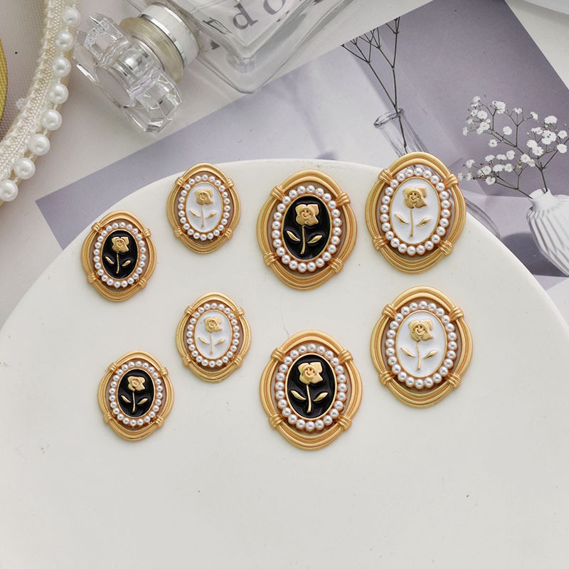 Pin vintage cameo brooch Bahan bros vintage gaya Eropa Pin brooch Baim Charm Hepburn-style dripping 