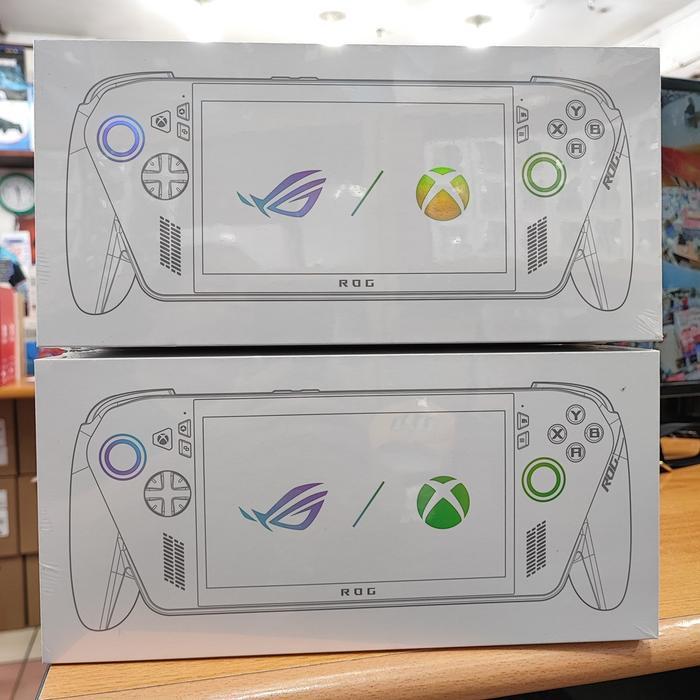 Asus ROG Xbox Ally White and Asus ROG Xbox Ally X Black - Ally