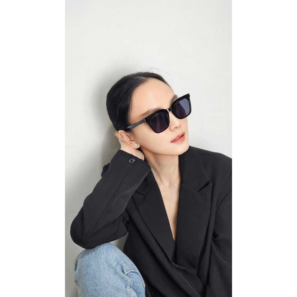 (size L kecil) MOMATI KACAMATA HITAM ANTI UV WANITA PRIA FASHION STYLE KOREA GM MOMATI TERBARU UNISE