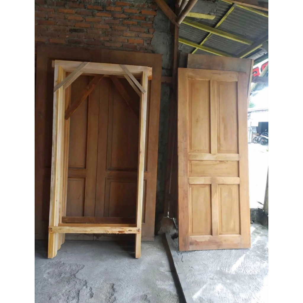 MeeTeu Daun pintu plus kusen (1 set)
