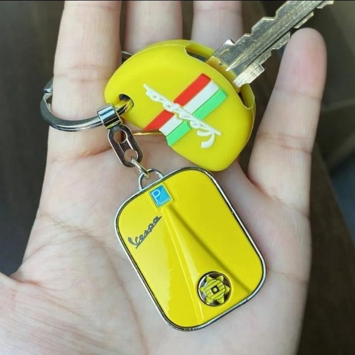[PROMO]New Gantungan Kunci Motor Vespa Metal + silicone  Key Chain VESPA Sprint Primavera Piaggio Ke