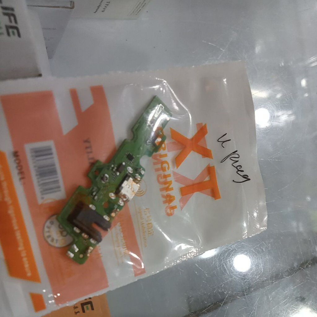 PAPAN CAS KONEKTOR CASAN INFINIX HOT 11 PLAY ORI