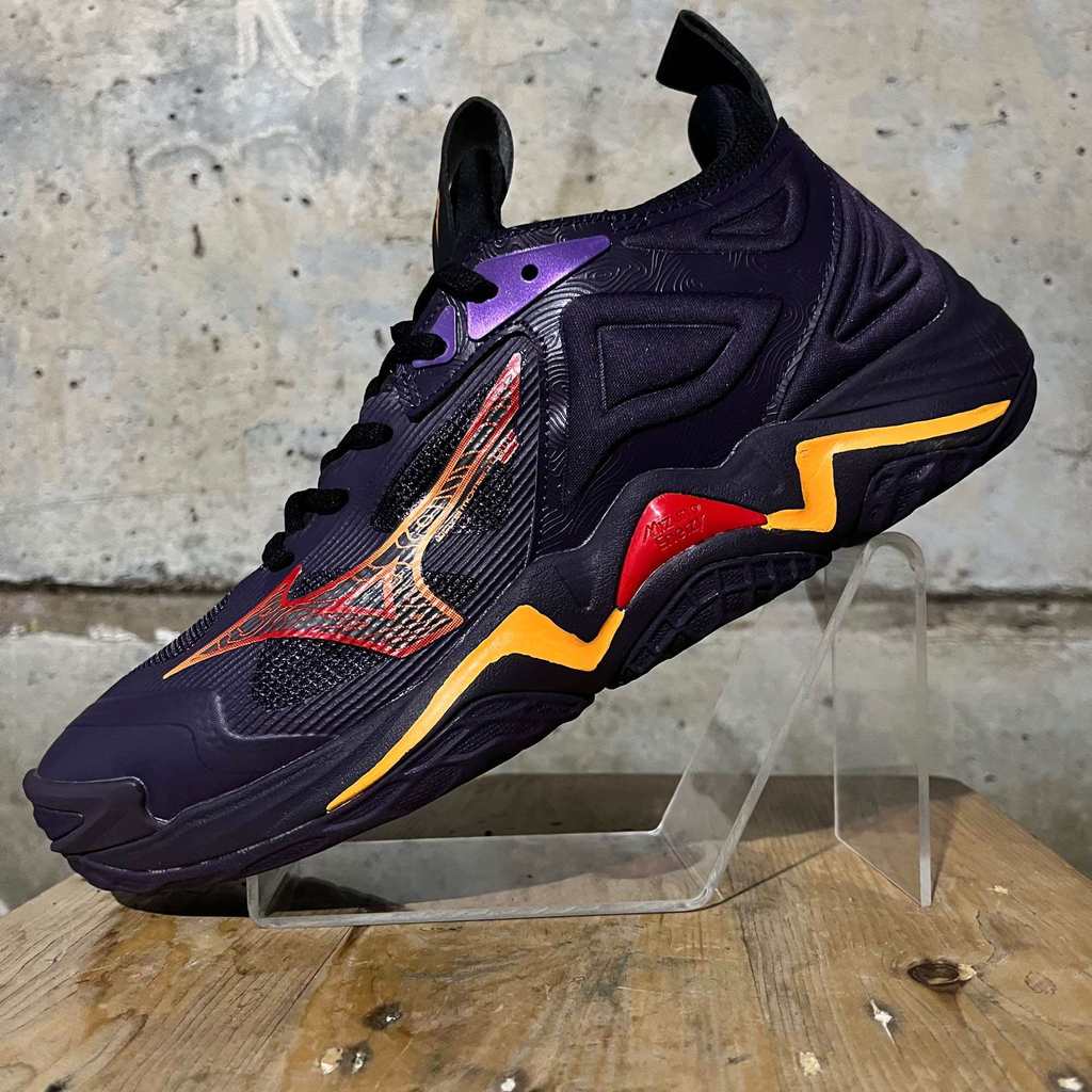 Promo diskon Mizuno Wave momentum Super / Sepatu Mizuno Volly Ball / Sepatu Olahraga Pria / Sepatu V