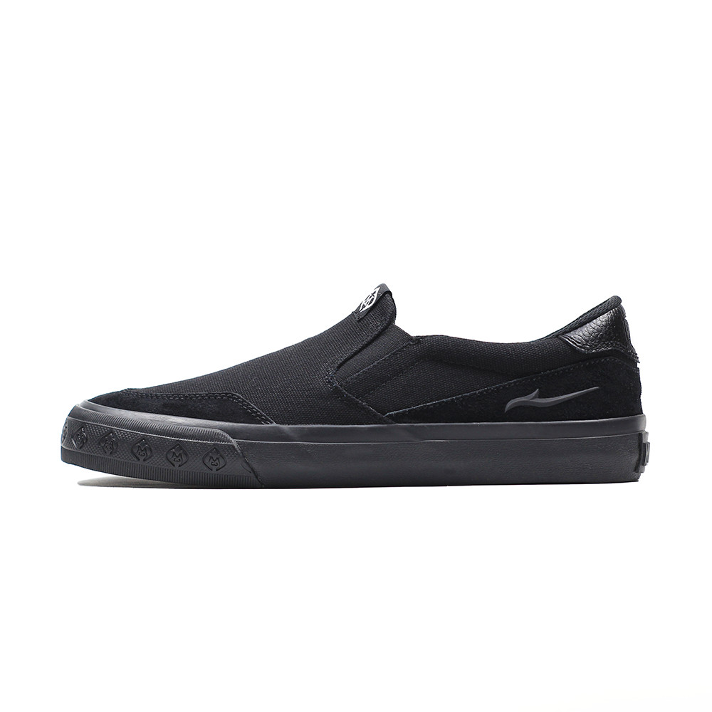 SlipOn Unisex MOBATIC FENOM All Black - Sepatu Casual Pria / Wanita