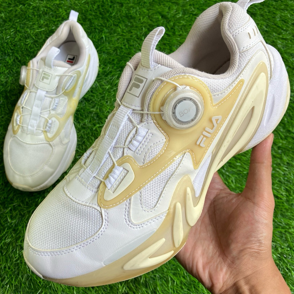 FILA Boa System Beige Sneakers ukuran 41