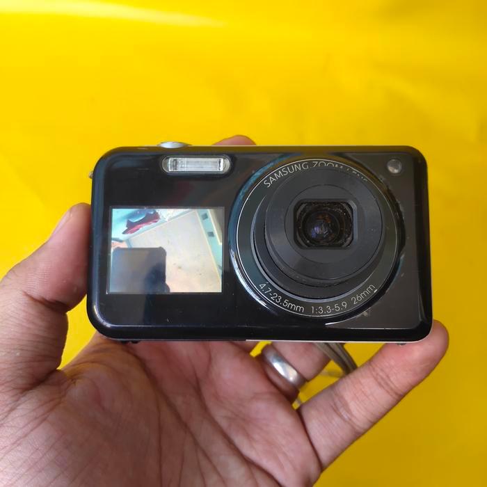 Samsung PL120 Dual LCD Selfie Kamera Digicam