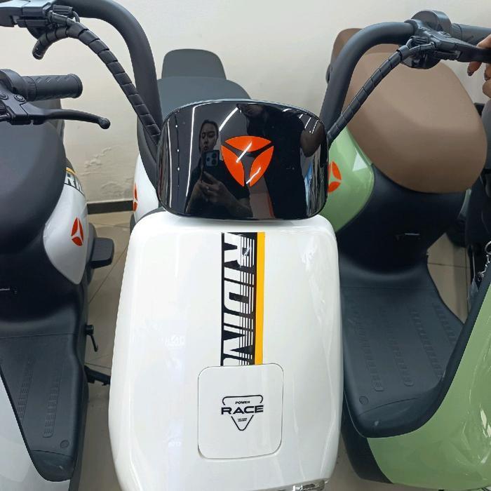 Sepeda listrik GE 10 YADEA - putih