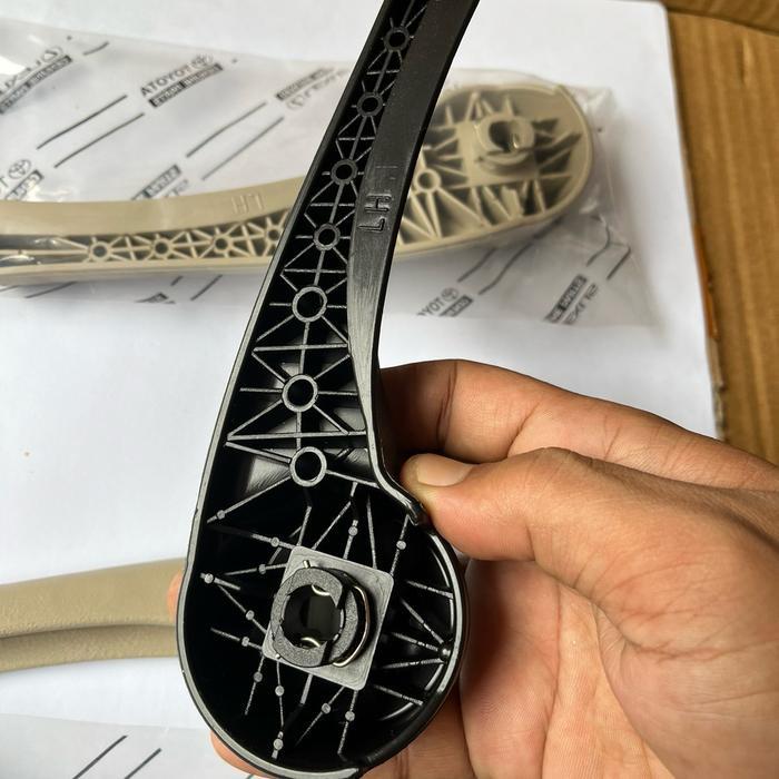 Tuas Pengatur Posisi Jok Depan Mobil Calya Sigra Avanza Xenia Rush Agya Ayla - Hitam, Kiri penumpang