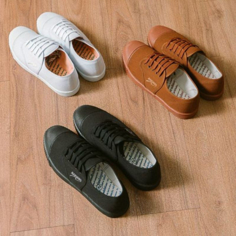 PROMO CUCI GUDANGSepatu Takraw  nanyang bisa COD