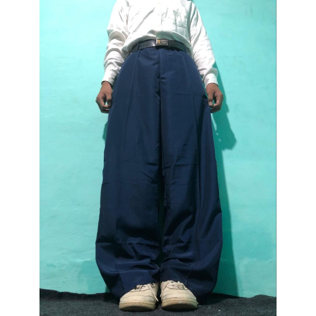 BLOROXCIN CELANA BAGGY PANTS OSIS SMP – Celana Sekolah Gombrong Tebal (Bahan Licin Premium)