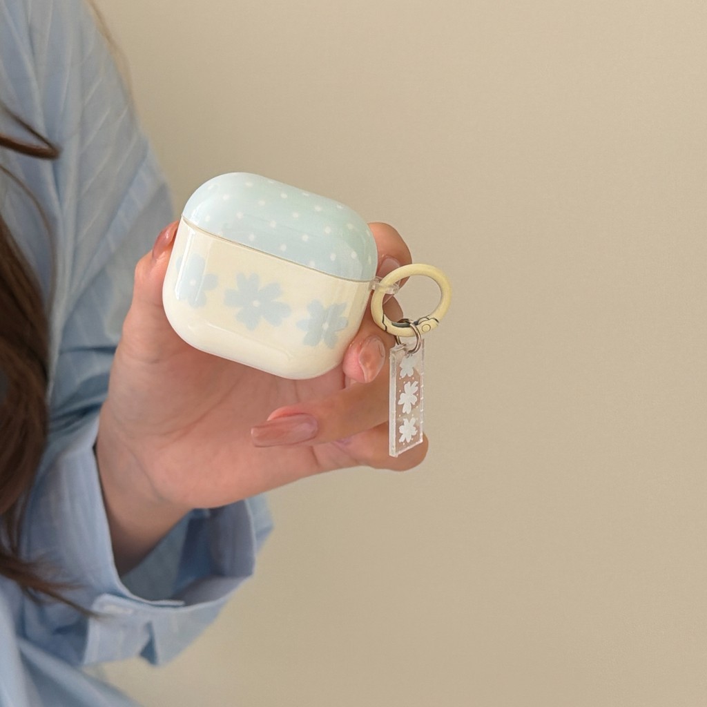 Casing AirPods 4 motif tiga bunga kecil lucu dengan liontin untuk AirPods 1/2 AirPods Pro 2 AirPods 