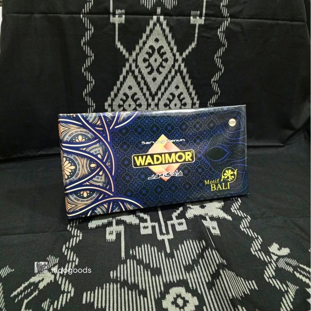 top sale Sarung Wadimor Bali 555 Hitam I Warna Pria Dewasa Motif Bali Kembang Bahan Katun berkualita