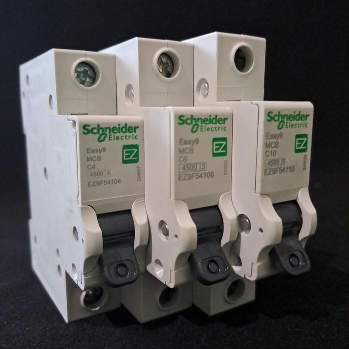 MCB SCHNEIDER EZ Hitam (2, 4,6, 10, 16, 20 A) - 20 A