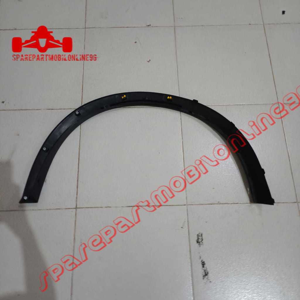 Spoiler Garnish Over Fender Depan Nissan Juke  2011 2013 2015