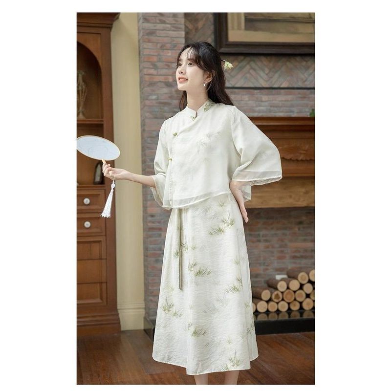 Set Wanita Gaya China Modern - Inspirasi Cheongsam & Hanfu, Cocok untuk Musim Semi yang Segar