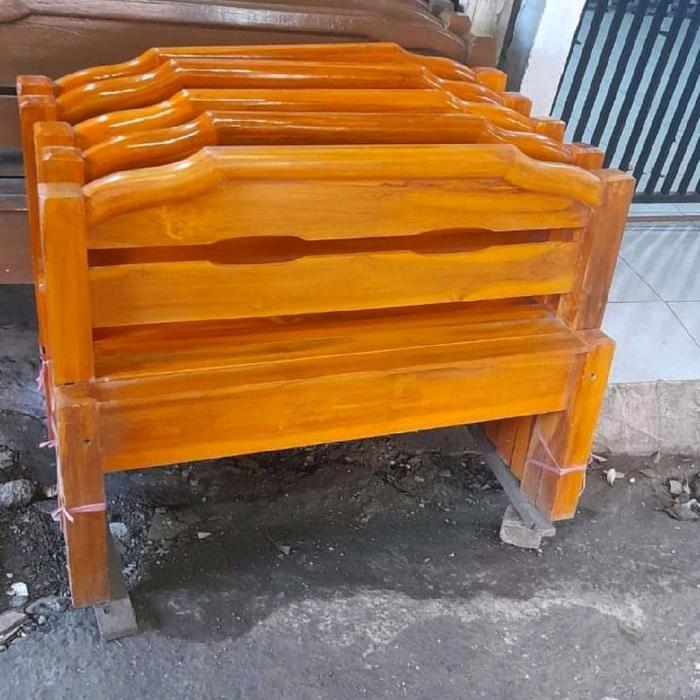 Dipan single / tempat tidur single 90x200 kayu Jati