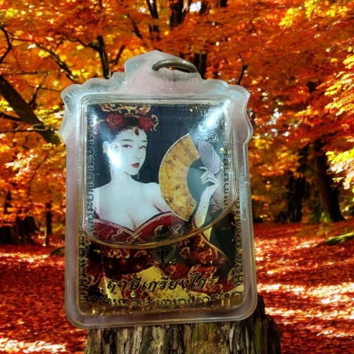 LADY FOX 9 TAIL CHARMING LOVE