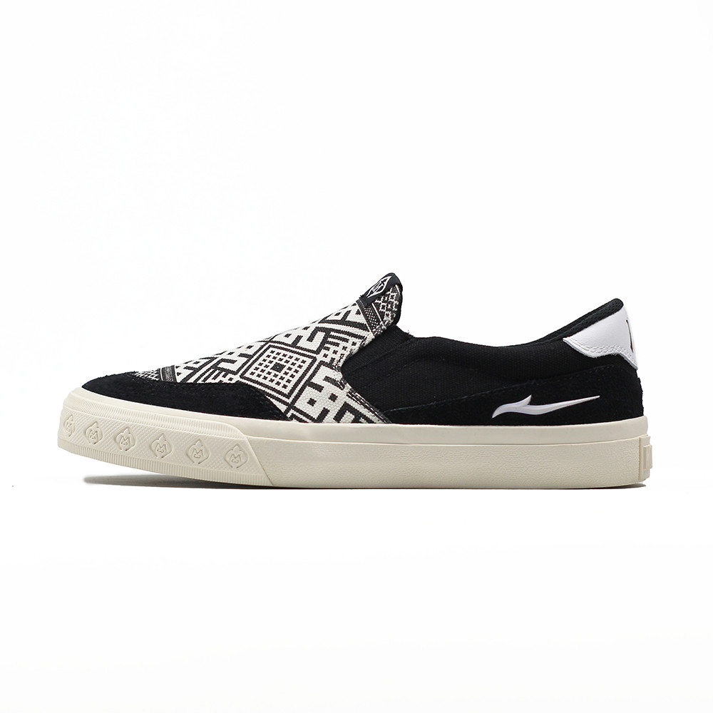 SlipOn Unisex MOBATIC FENOM Batic - Sepatu Casual Pria / Wanita