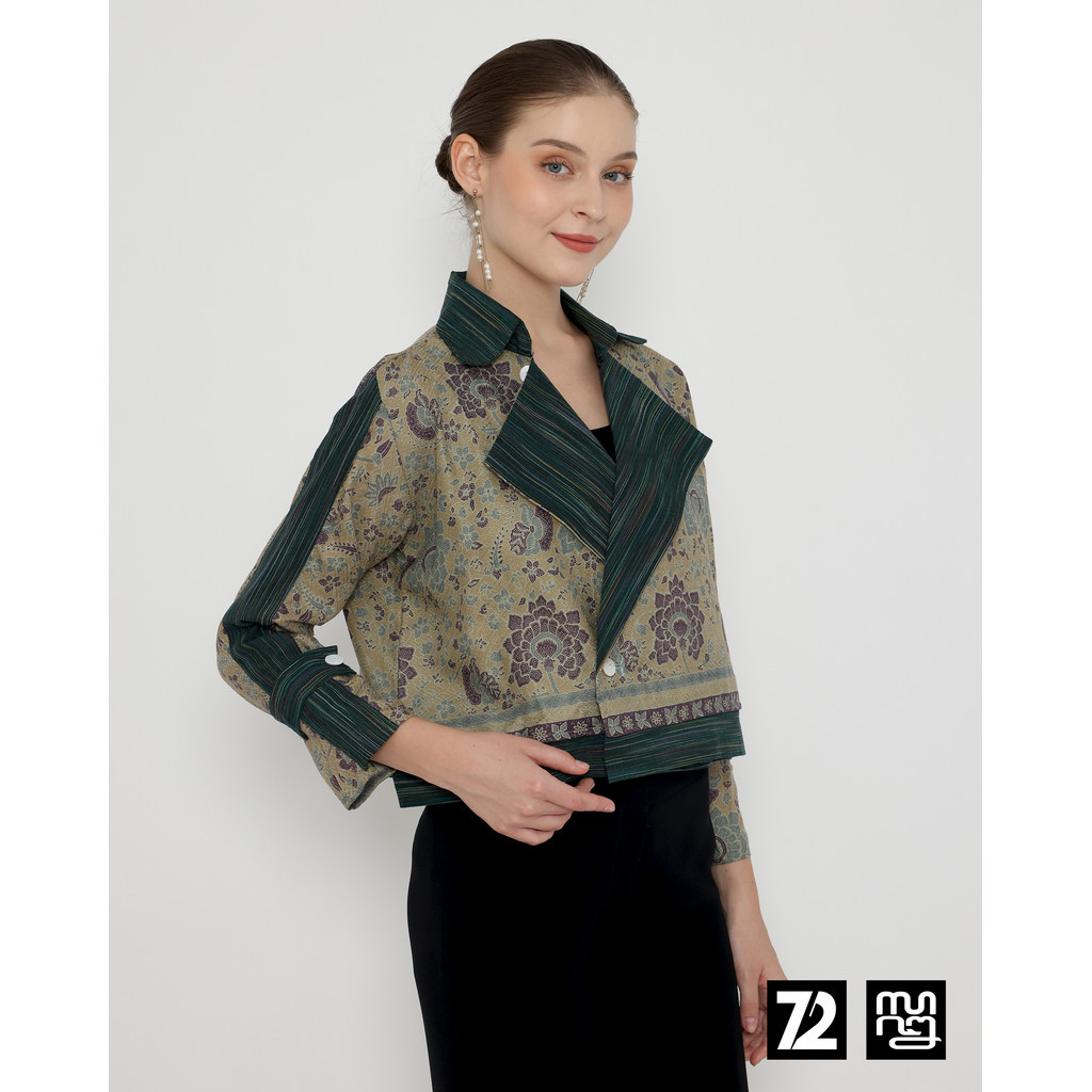 BLOUSE BATIK PREMIUM Katun Wanita Osse Crop Kombinasi Lurik Warna Cream Hijau 72 Batik x WearLori 72