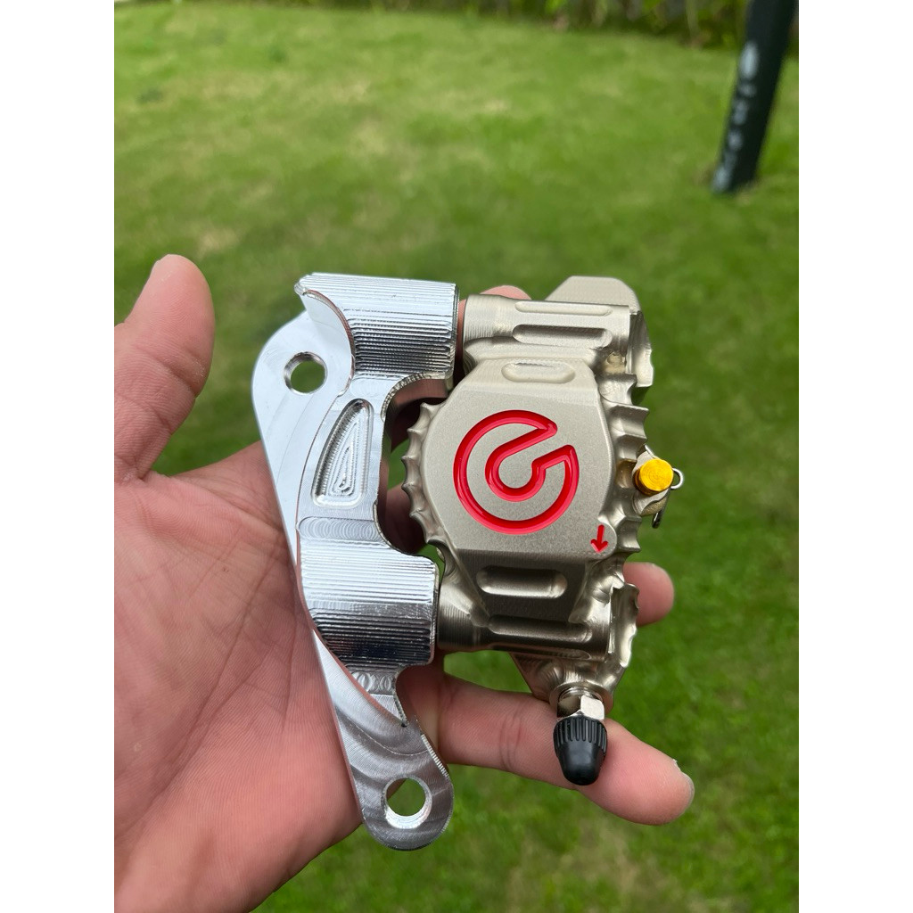 KALIPER MOTO 3 THAILAND BREMBO 2P CNC BILED SET BRAKET MIO DISC 220