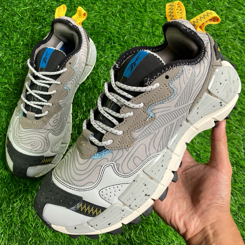 Reebok Zig Kinetica Edge II Grey Sneakers ukuran 41