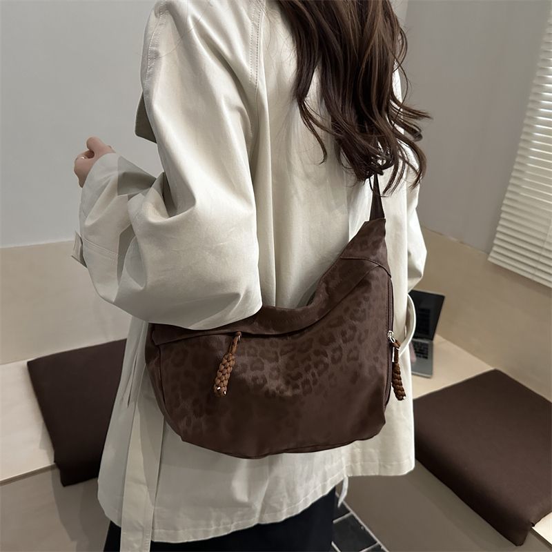 beperggi motif macan tas crossbody sele sele tas selempang tutul