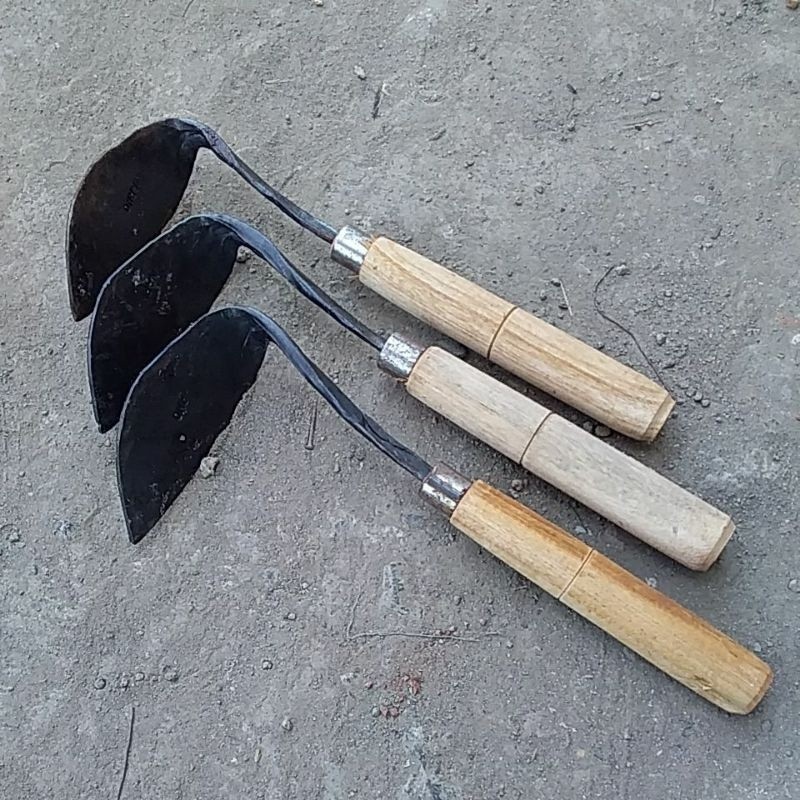 ALAT Pertanian koret rumput / cangkul miring / koret sampah / koret baja / cangkul kebun / ghatul ba