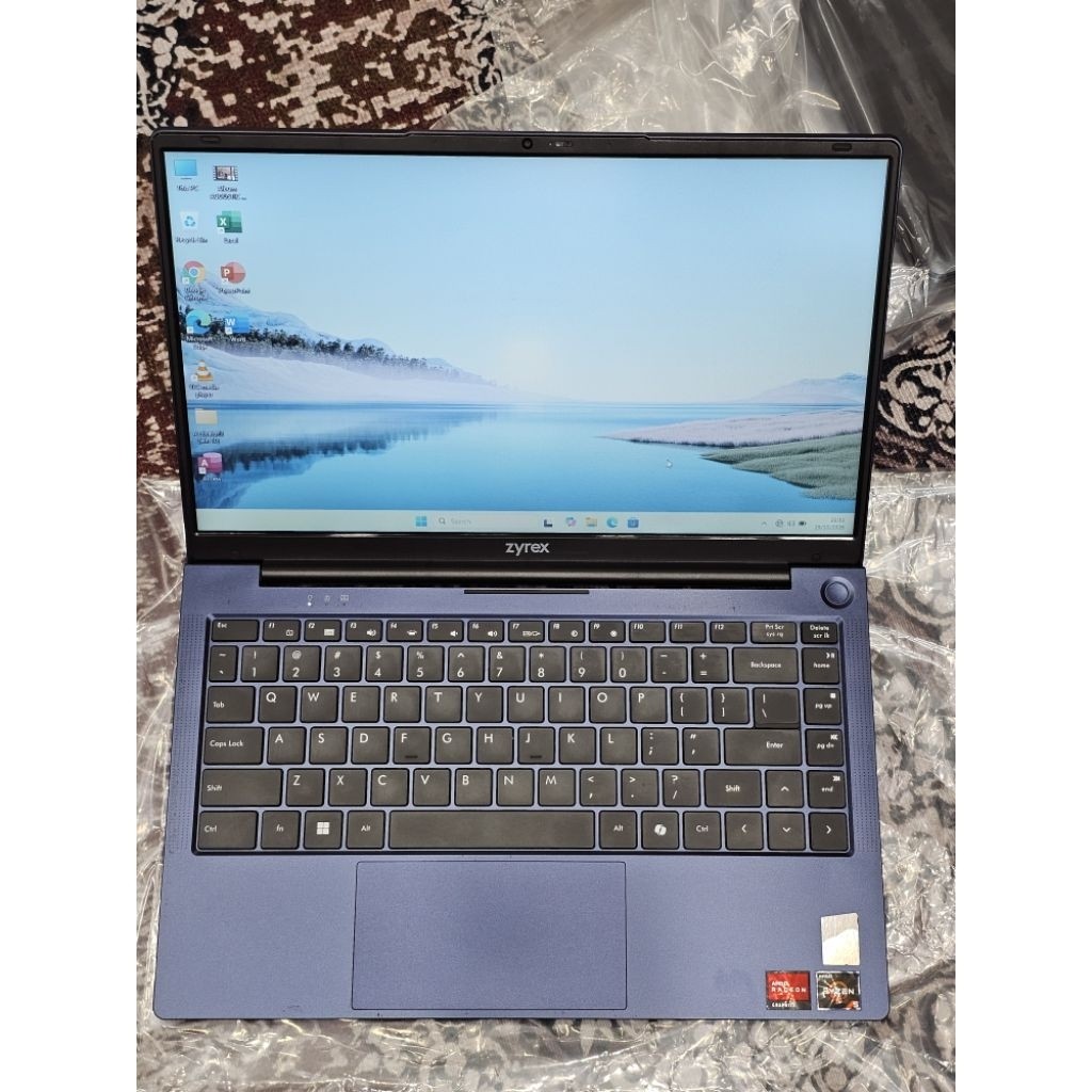 Laptop Zyrex D-Tech AMD Ryzen 5-3500U RAM 16GB SSD 256GB Windows 11 Keyboard backlight Second Spek t