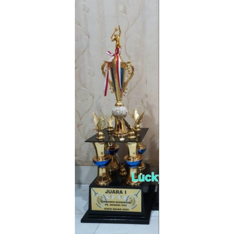 trophy Piala 4kaki cock badminton bulutangkis 1 pcs