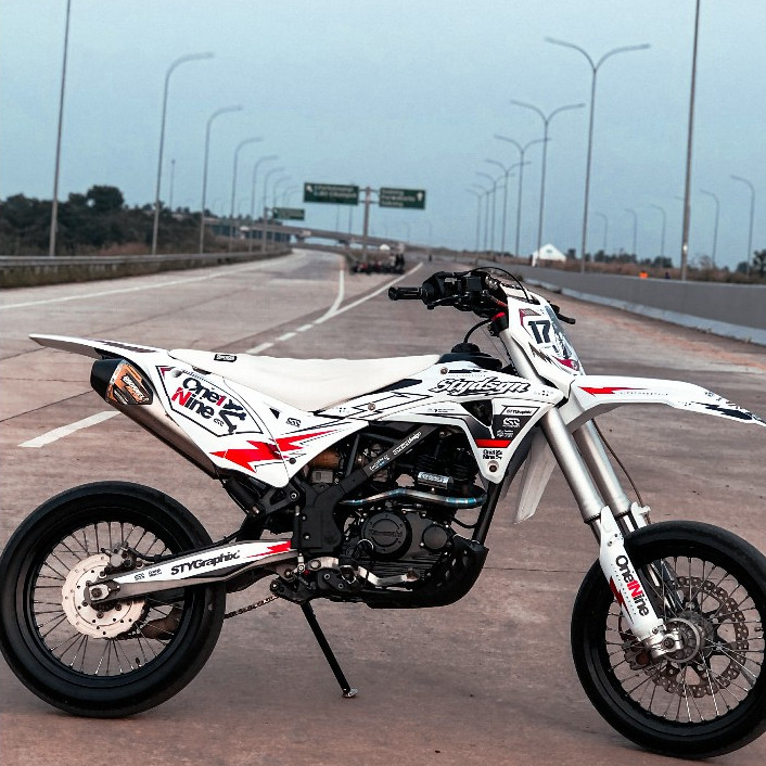DECAL KLX DTRACKER PUTIH DESAIN BISA CUSTOM