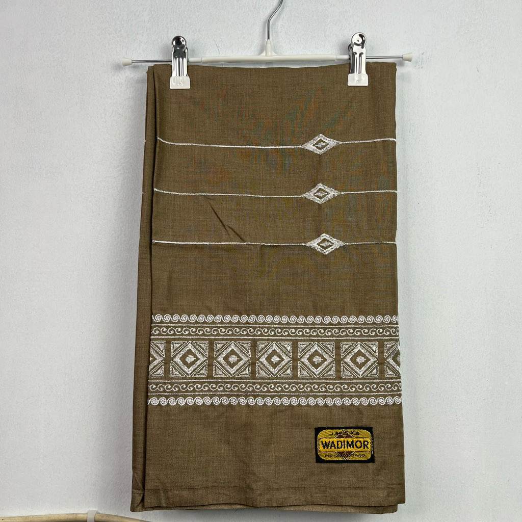 top sale Sarung Wadimor Tenun Motif Bordir Terbaru Aceh Toraja Bali Pria Dewasa berkualitas