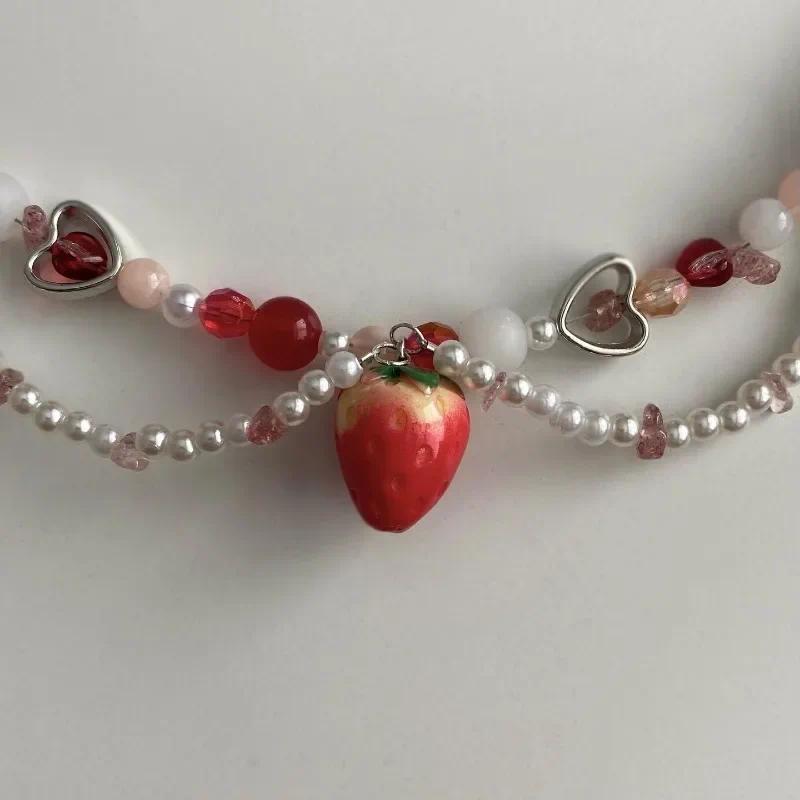2023 Handmade Strawberry Necklace Pearls Beaded Y2K Necklace Choker Beautiful Glass Beaded Necklace 