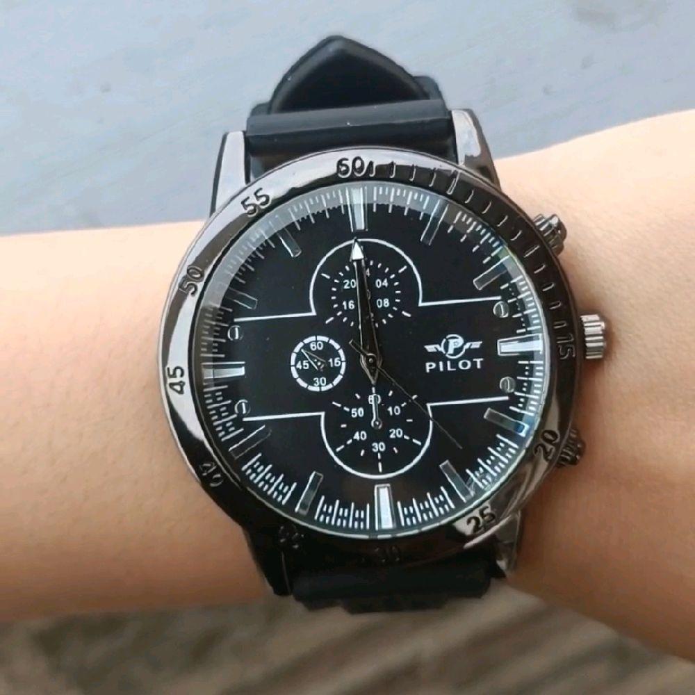 Jam Tangan Pilot Karet Lentur Case Besi Model Analog Untuk Cowok, Pria / Jam Karet Pria Dewasa Watch