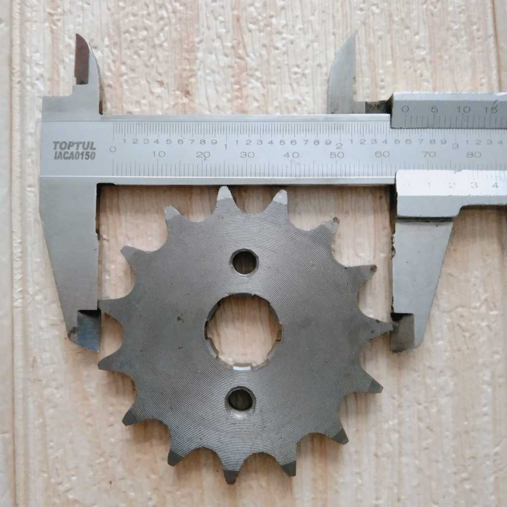 SPROCKET ENGINE GEAR DEPAN MOTOR SMASH / SHOGUN 27511B09G00NM NEW OLD STOCK