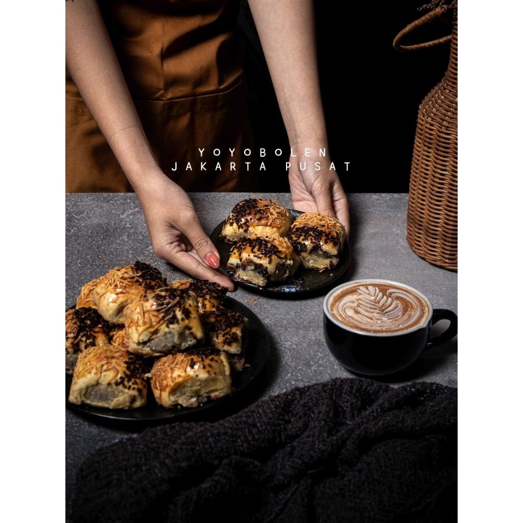 

BOLEN PISANG 1 BOX ISI 10 PCS