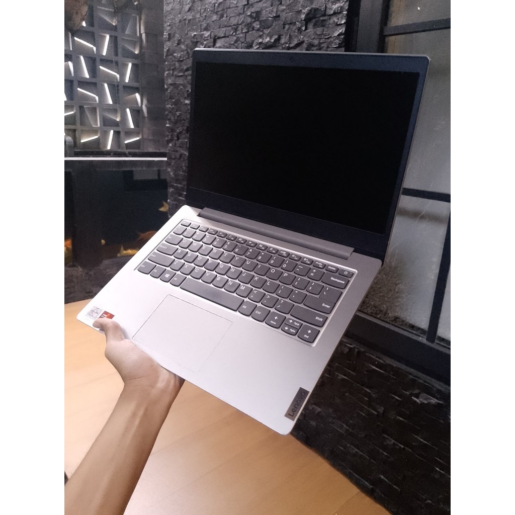 Lenovo Ideapad Slim 3 14ADA05 AMD Athlon Silver 3050U Ram 4Gb Ssd 256Gb