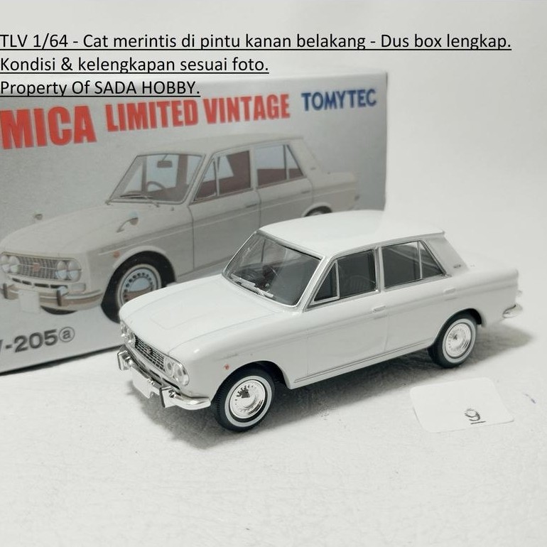 Tomytec Tomica Limited Vintage LV-205a Datsun Bluebird 4-door 1600SSS (white) 1965 1/64