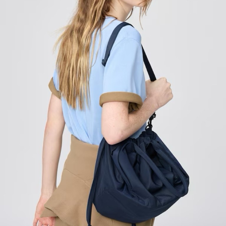 UNIQLO JAPAN DRAWSTRING BAG
